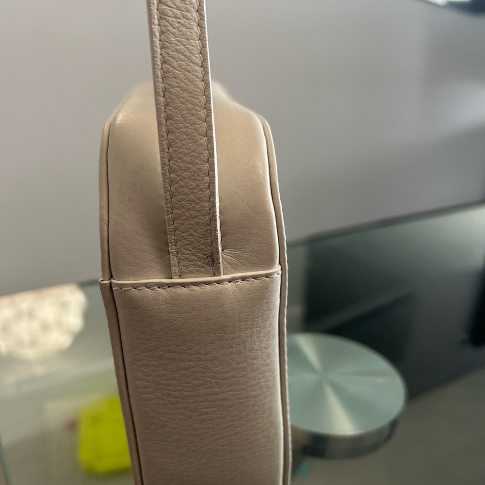 Balenciaga Cream Crossbody Bag - Picture 7 of 8